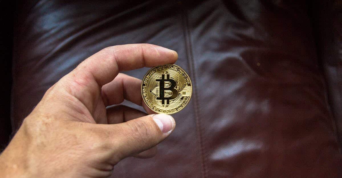 Écran affichant des cours de crypto-monnaies