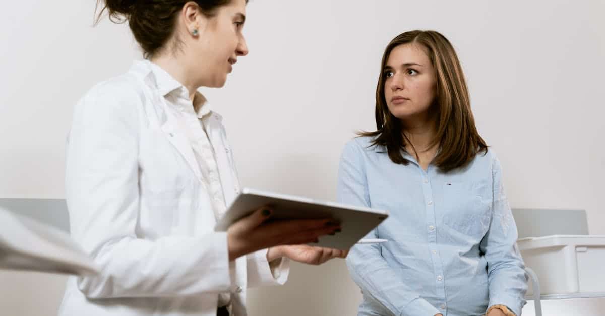 Consultant en réunion de travail avec un client